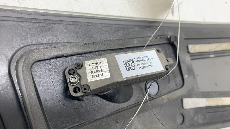 ⭕ 2016-2020 Tesla Model S Right B-Pillar Glass Applique & Camera RH 10