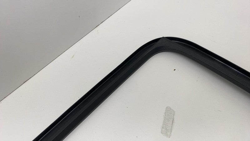 PT00001264-H ⭕ 22-24 Rivian R1T Rear Passenger Side Door Window Frame Trim Right PT00001264-H