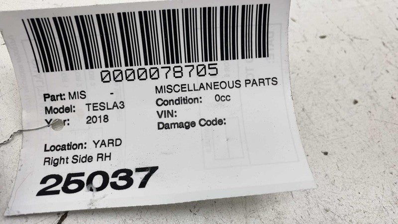 ⭕ 17-23 Model 3 Rear Right Bumper Taillamp Taillight Mount Bracket 108