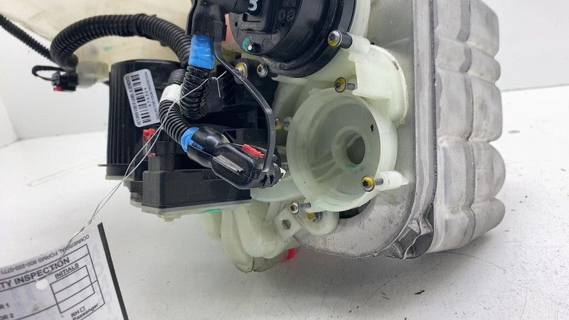 ⭕ 24-25 Tesla Cybertruck Thermal System Supermanifold Coolant Pump 178