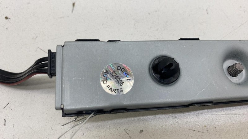 A213-905-70-00 ⭕ 15-20 Mercedes-Benz C300 Rear Radio Radio Antenna Amplifier Module A2139057000