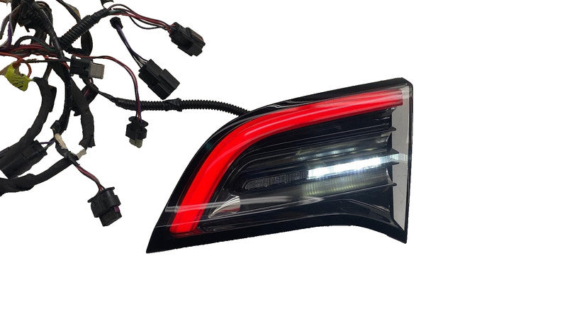 107740290D ⭕ 2017-2023 Model 3 Rear Right Inner Taillight LED Tail Lamp 3-Pin 1077402-90-D