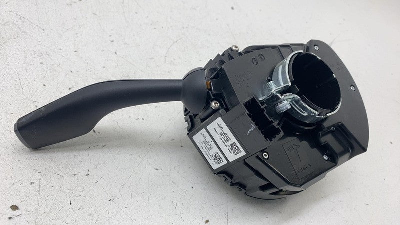 1097662 00 K 2017-2023 Tesla Model 3 Y Wiper Turn Signal Headlight Flasher Combination Switch