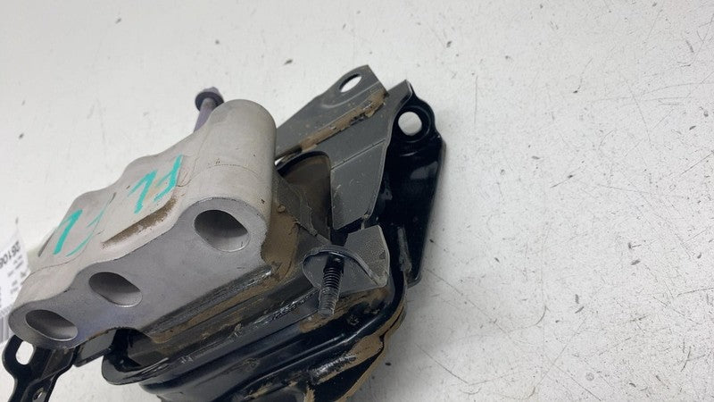 ⭕ 2023-2024 Toyota Prius Driver Side Engine Motor Mount Bracket Insulator Left