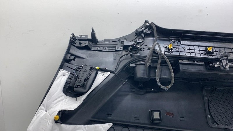 ⭕ 20-23 Lincoln Navigator Rear Driver Side Quarter Panel Lower Trim Co