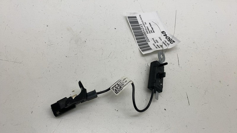 LB5T-18K891 ⭕ 2021-2024 Ford Mustang Mach-E Antenna Amplifier Isolator Booster LB5T-18K891