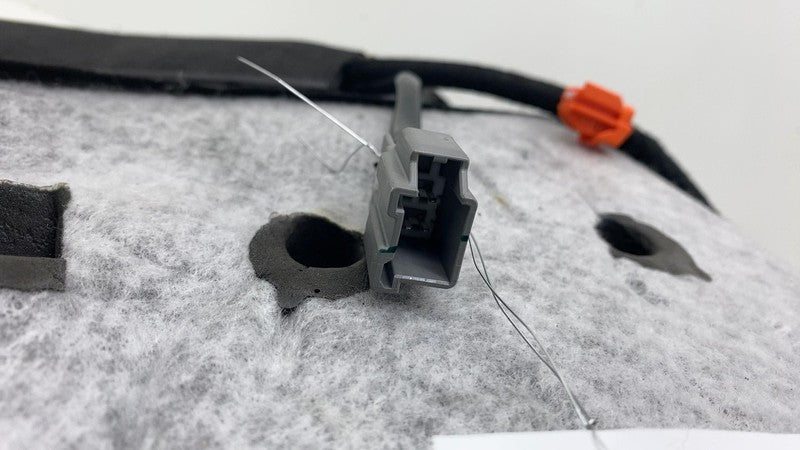 ⭕ 20-24 Model Y Front Passenger Side 1st Row Seat Lower Cushion Leathe