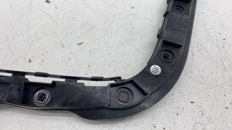 ⭕ 2017-2023 Model 3 Rear Right Retainer Wing & Tail Light Bracket 1083