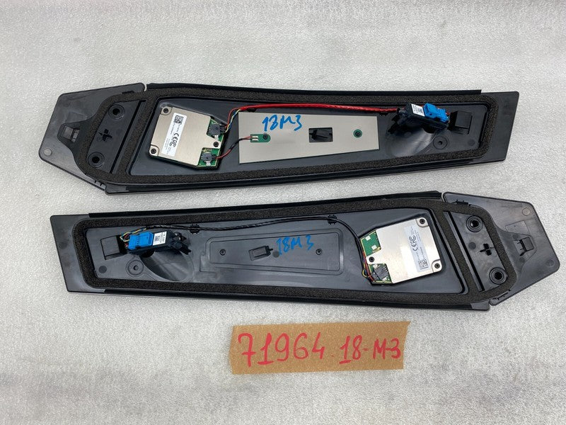 1100441 00 D ⭕ 17-23 Model 3 Left & Right B-Pillar Applique Molding 1100441-00-D/1100437-00-D