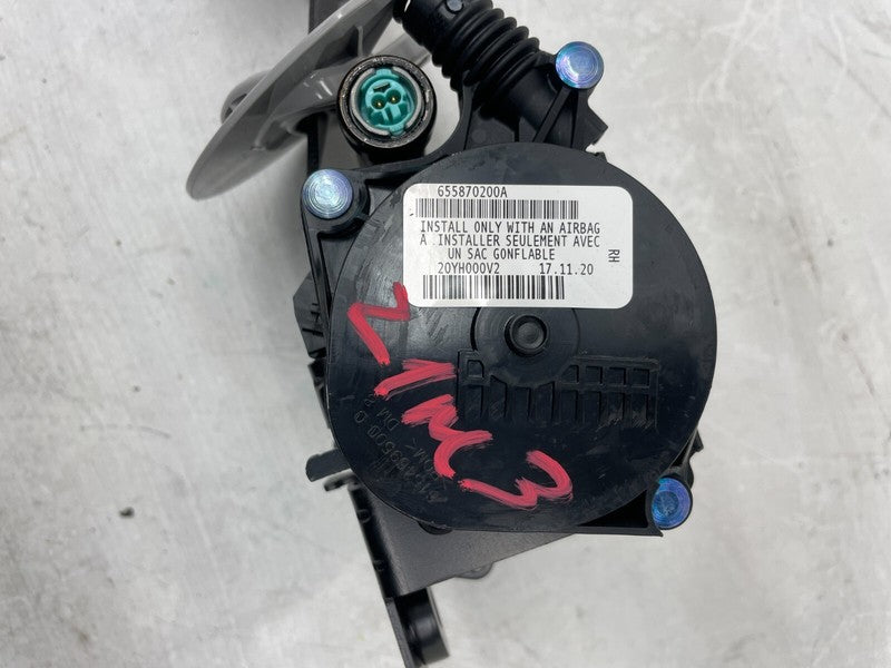 ⭕ 2017-2023 Tesla Model 3 Front Right 1st Row Seat Belt & Retractor 10