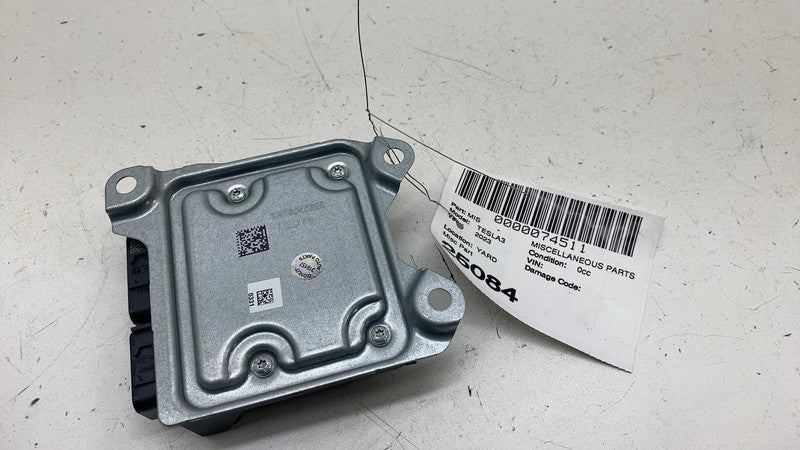 17-25 Model 3 Y Restraint Control Module RCM SRS 1512876-00-E  (Has Cr