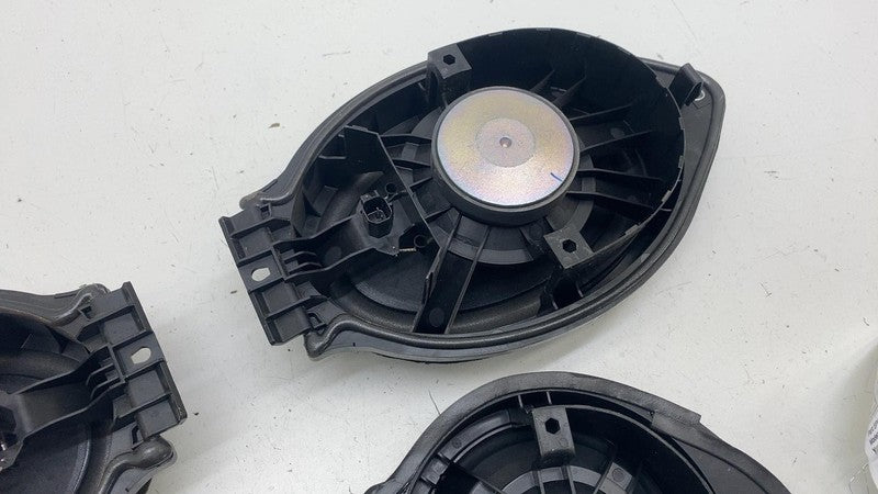 84664540 ⭕ 2025 Silverado 1500 SET of Front & Rear Door Audio Speaker  84664540/84577107