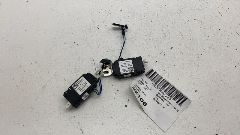 ⭕ 2025 Tesla Model Y MY Infotainment Antenna Amplifier AMP Radio FM 10