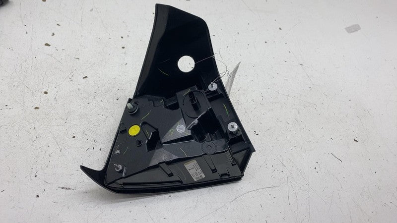 ⭕ 21-24 Model Y Rear Right Outer Exterior Taillight Tail Lamp 4-Pin 15