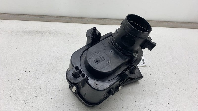 ⭕ 2017-2022 Maserati Levante Left Engine Air Filter Box Housing Assy 6