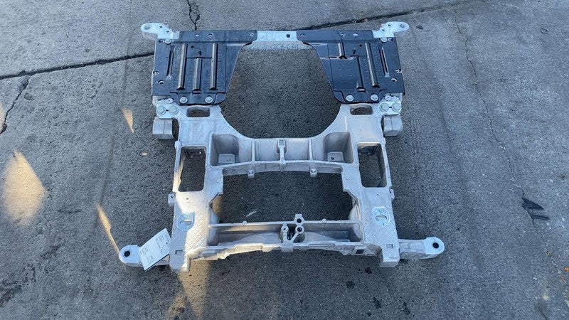 PT00613517-G ⭕ 2025 Rivian R1S Front Subframe Crossmember Undercarriage K-Frame PT00613517-G