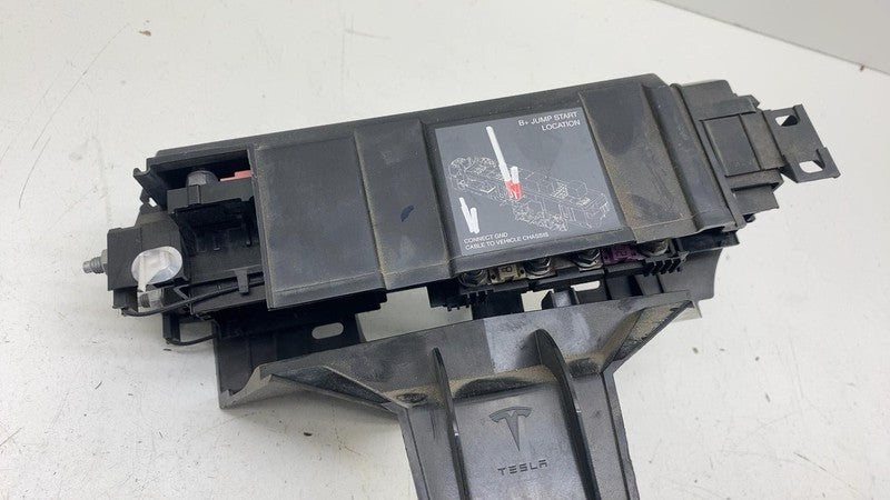 ⭕16-20 Model X Front Trunk Frunk Engine Bay Under Hood Fuse Box 12V 10