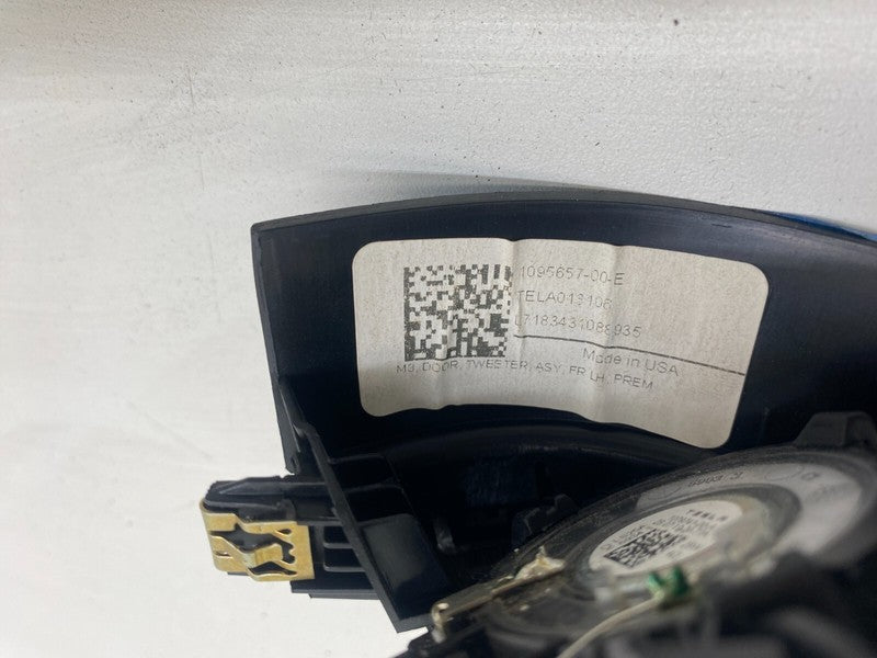 ⭕ 2017-2023 Tesla Model 3 Front Left Audio Tweeter & Speaker Cover 109