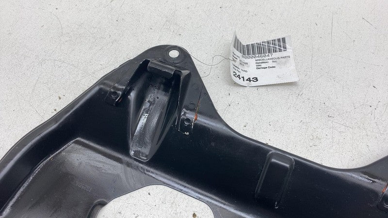 A 212 628 04 11 ⭕ 2010-2016 Mercedes E350 Front Subframe Reinforcement Plate Bracket A2126280411
