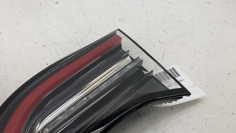 ⭕ 20-24 Model Y Rear Passenger Side Inner Taillight LED Tail Lamp 4-Pi