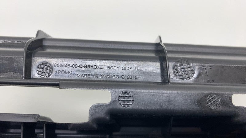 2024 Tesla Cybertruck Rear Driver Side Bumper Bracket Left LH 1800643-