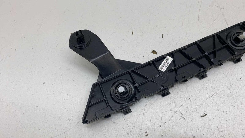 ⭕20-24 Model Y Rear Left Bumper Retainer Support & Taillamp Bracket 14