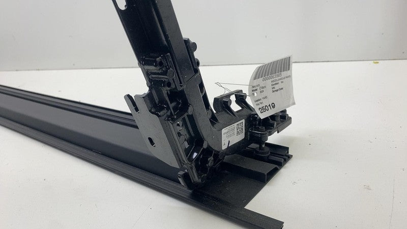 ⭕ 24-25 Tesla Cybertruck Lower Tonneau Horizontal Guide Rail Trim 1852