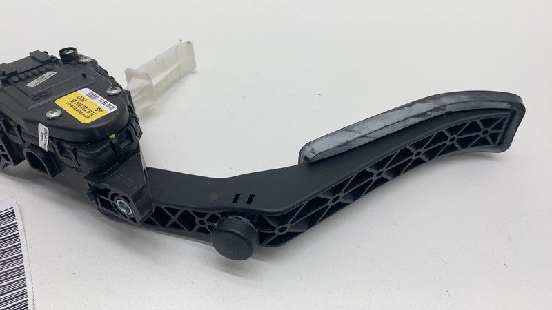 7L0723507D 2011-2018 Porsche Cayenne S Front Driver Gas Throttle Accelerator Pedal Assy OEM