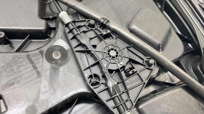 ⭕2017-2025 Chrysler Pacifica Front Left Door Window Regulator & Motor w/ Carrier