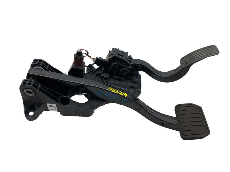 1188691 00 B ⭕ 2020-2023 Tesla Model Y Accelerator and Brake Pedal Pad Assembly 1188691-00-B