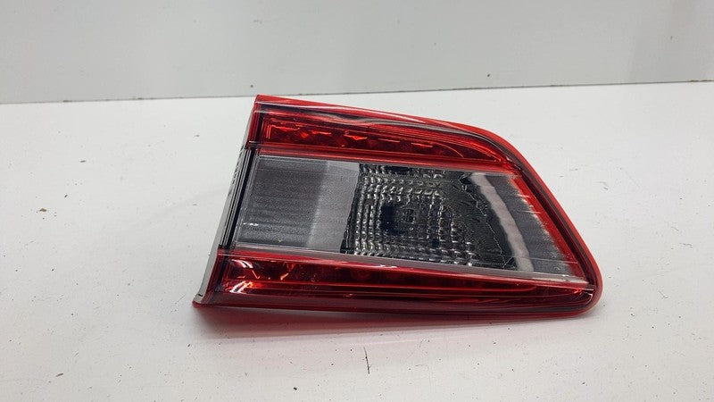 ⭕2018 2019 Subaru XV Crosstrek Rear Passenger Side Liftgate Taillight Lamp Right