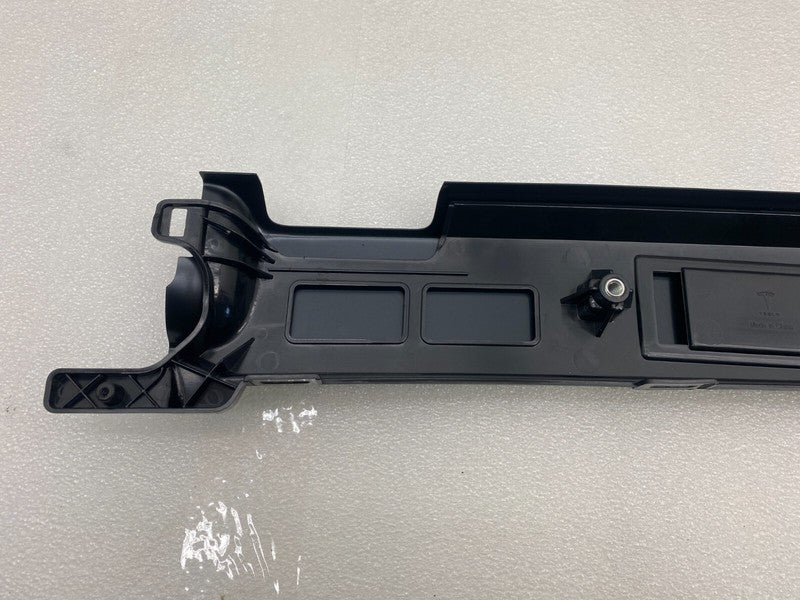 1058414-00 ⭕ 16-20 Model X Rear Passenger Side Falcon Door Top Trim Panel Right 1058414-00