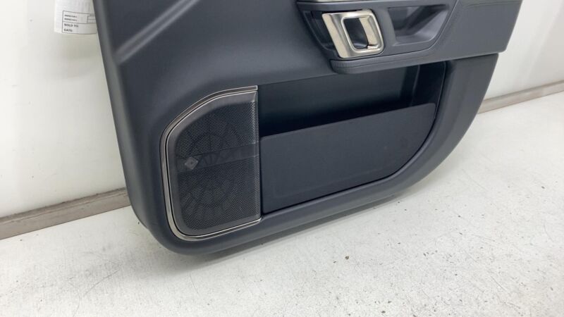 PT00001155 ⭕ 22-24 Rivian R1T R1S Front Passenger Door Trim Panel Cover Right RH PT00001155