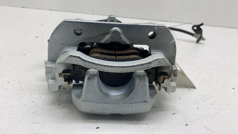 ⭕2023-2024 Toyota Prius Rear Passenger Side Caliper w/ Brake Hose Line