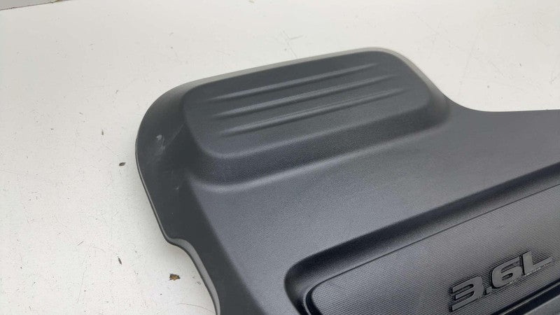 04861764AE ⭕ 2017-2025 Chrysler Pacifica 3.6L Engine Motor Top Appearance Cover 04861764AE