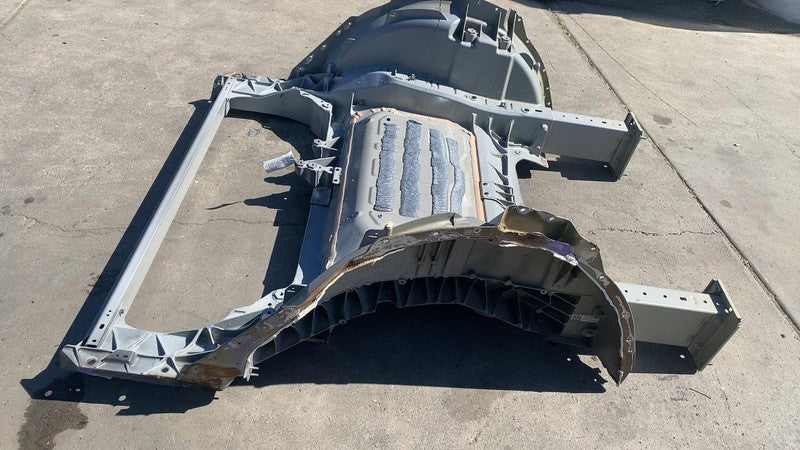 ⭕ 20-23 Tesla Model Y Rear Underbody Cast Rub Structural Assy (One-Pie