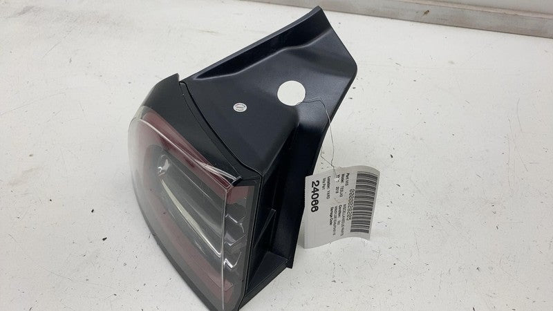 ⭕ 2017-2022 Tesla Model 3 Rear Driver Exterior Taillight Outer Tail Lamp Left LH