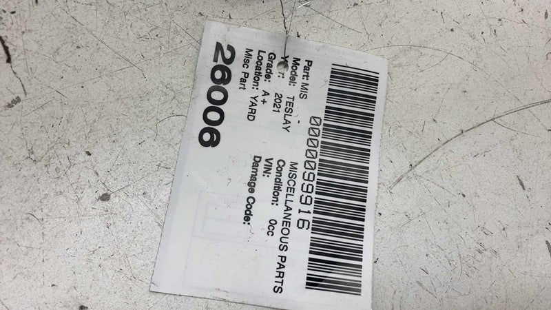 ⭕ 2020-2024 Tesla Model Y Rear Side Trunk Boot Trim Bracket Right 1558