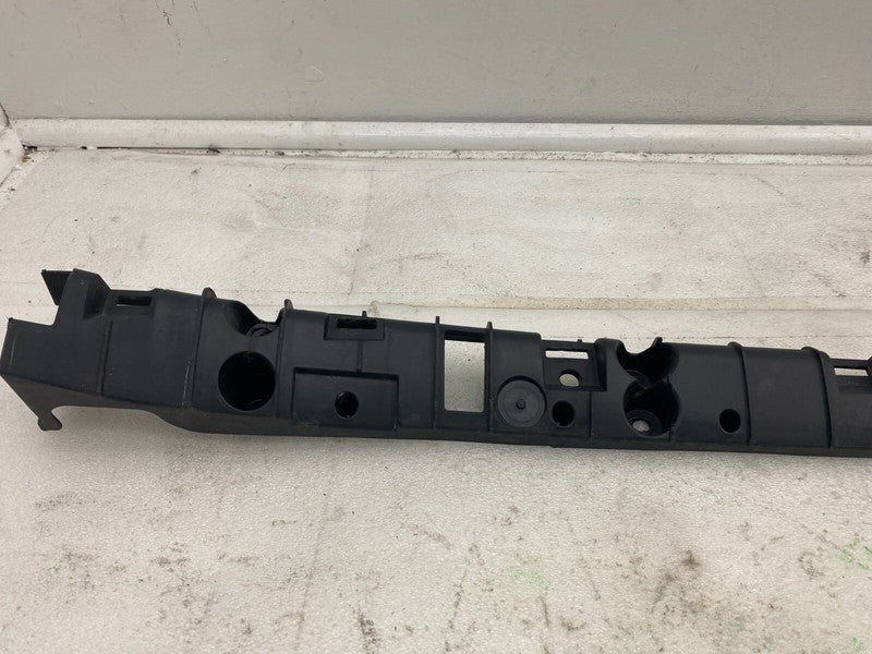 104669100B ⭕ 2016-2023 Tesla Model X Right Rocker Carrier Panel Trim Bracket 1046691-00-B