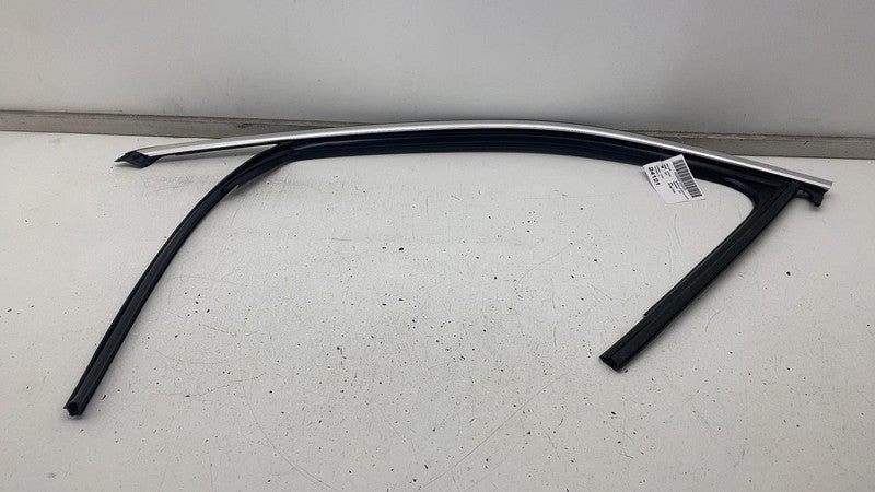 4KE 837 431 ⭕ 19-23 Audi E-Tron Quattro Front Left  Door Window Glass Run Channel 4KE837431
