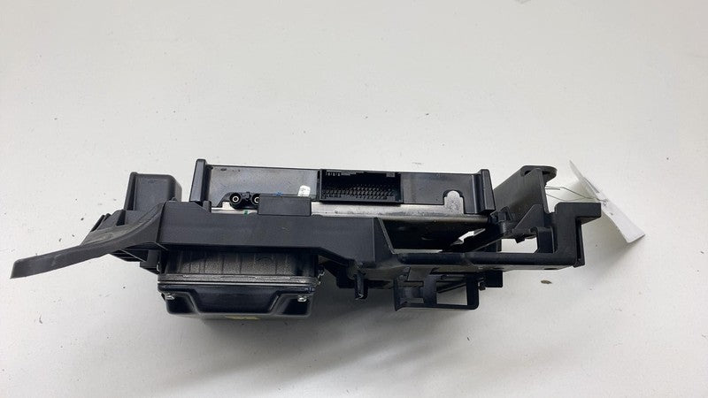 A 253 901 23 00 16-19 Mercedes-Benz GLE350 Power Inverter & Emergency Communication Module Assy