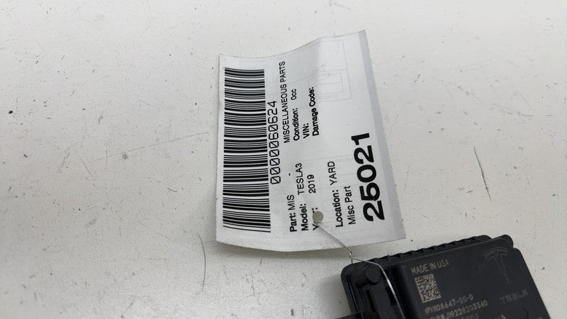 ⭕2017-2023 Tesla Model 3 Seven Pin Perpendicular Radar Sensor 7-Pin 11