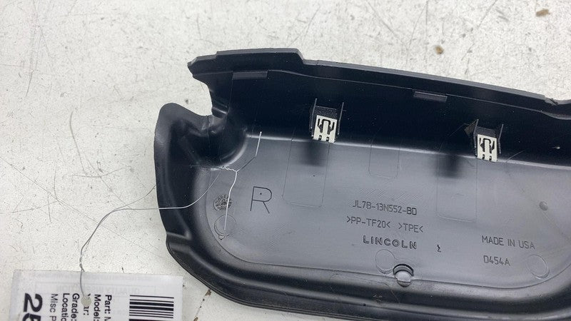 ⭕ 18-21 Lincoln Navigator Rear Right Inner Taillight Lamp Cover JL7B-1