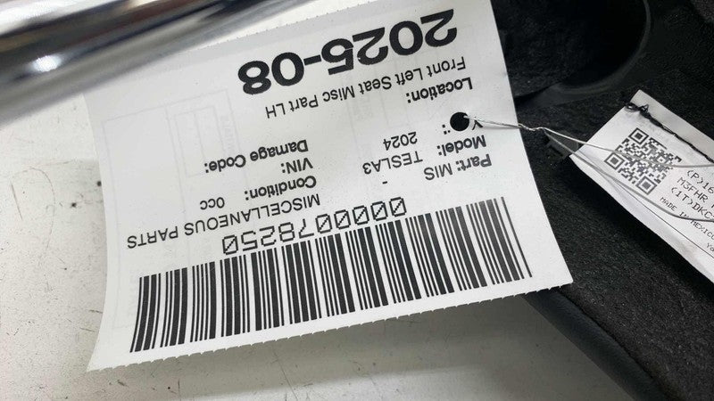 1699949-01-C ⭕24-25 Tesla Model 3 M3 Front Left or Right First Row Seat Headrest 1699949-01-C