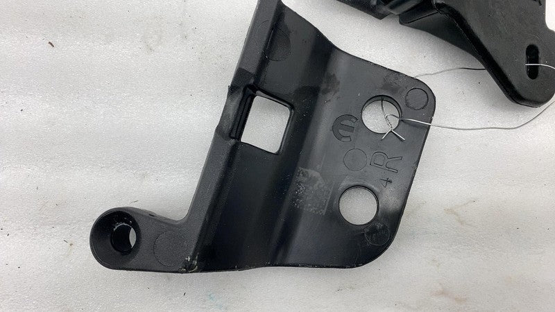 ⭕ 2018-2023 Jeep Wrangler 4XE Front Right Roof Lock Latch Mount Bracke