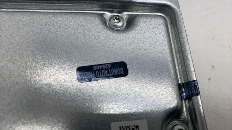 670103795 ⭕ 2017-2024 Maserati Levante SRS Safety Restrain Control Module Unit 670103795