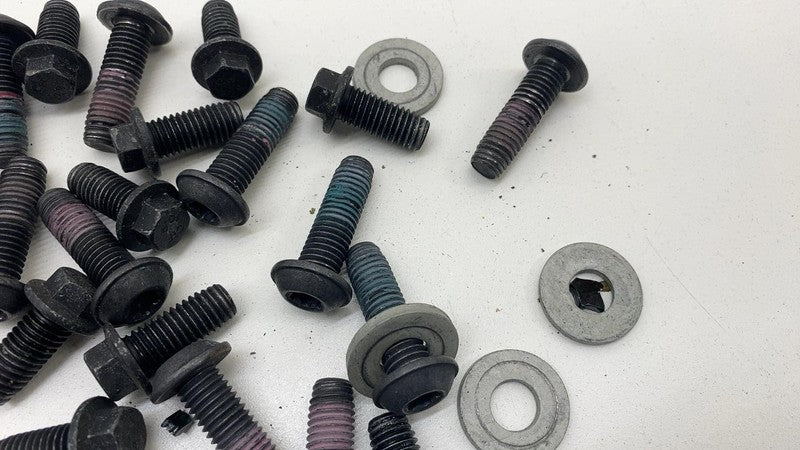 2016-2020 Tesla Model X SET of Bolt Screw