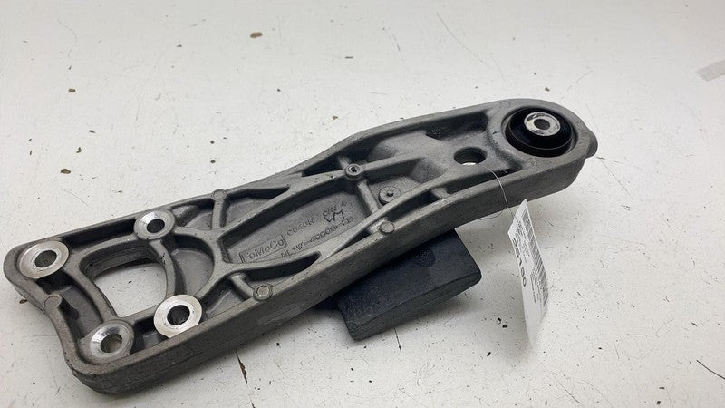 ⭕ 2018-2024 Lincoln Navigator Rear Axle Differential Mount Bracket HL1