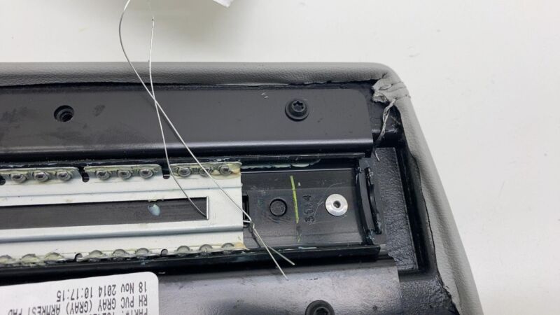 1024239 09 B 2012-2015 Tesla Model S MS PAIR Left & Right Center Console Armrest Pad Assy OEM