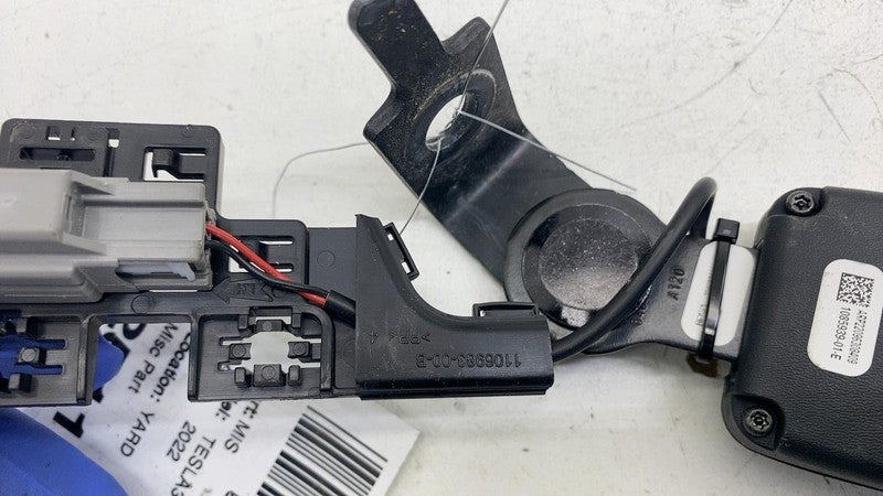 ⭕ 17-23 Model 3 Rear Driver Side 2nd Row Seatbelt Buckle Black Left 10